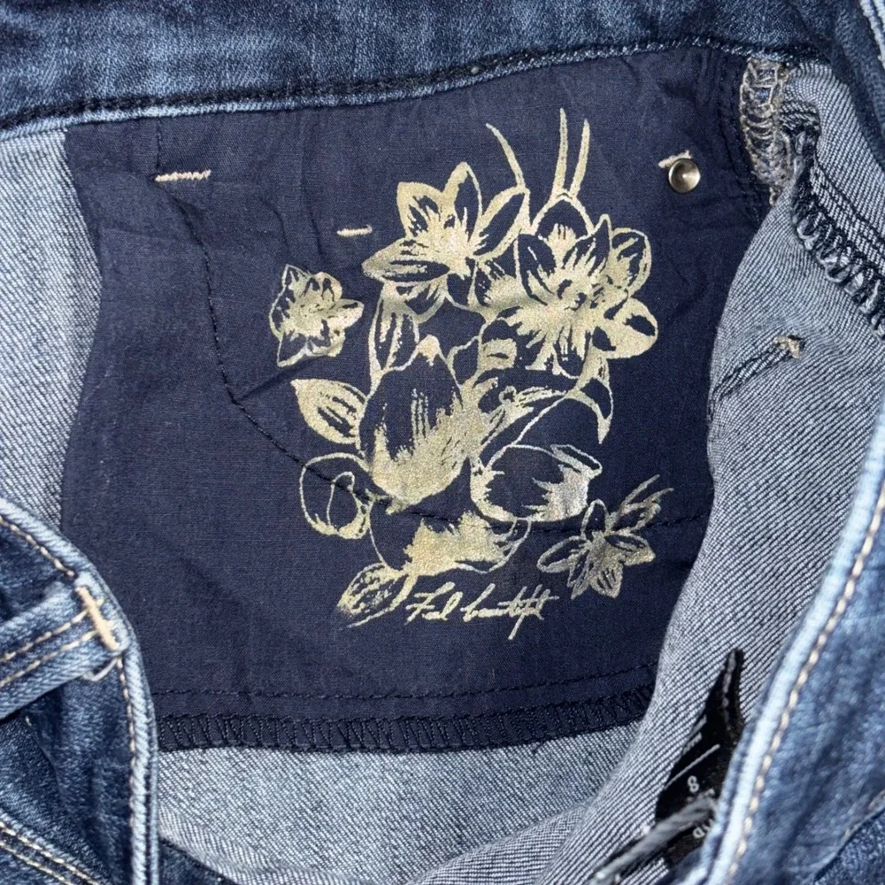White House Black Market Crop Leg Jeans Dark Wash Rhinestone Pocket Womens 8